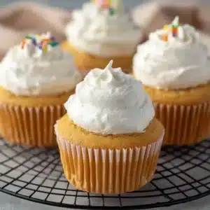 Air Fryer Cupcakes 6 Air fryer cupcakes with frosting